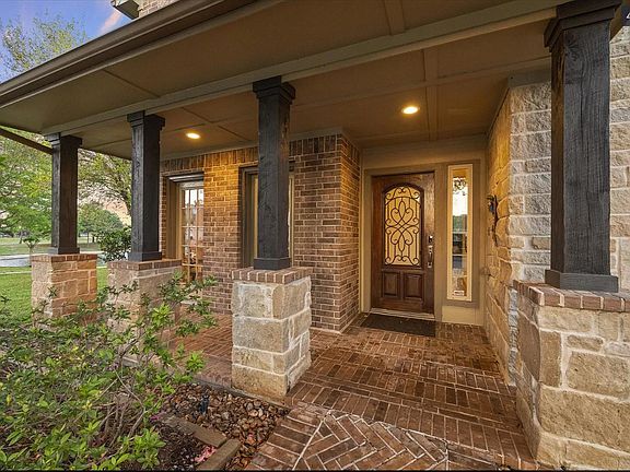 3rd image of 4726 Tahoe Canyon Ln