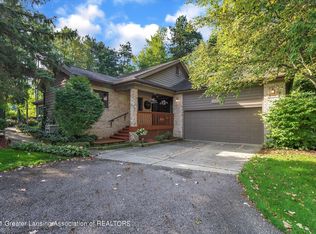 6430 Timber View Dr, East Lansing, MI 48823