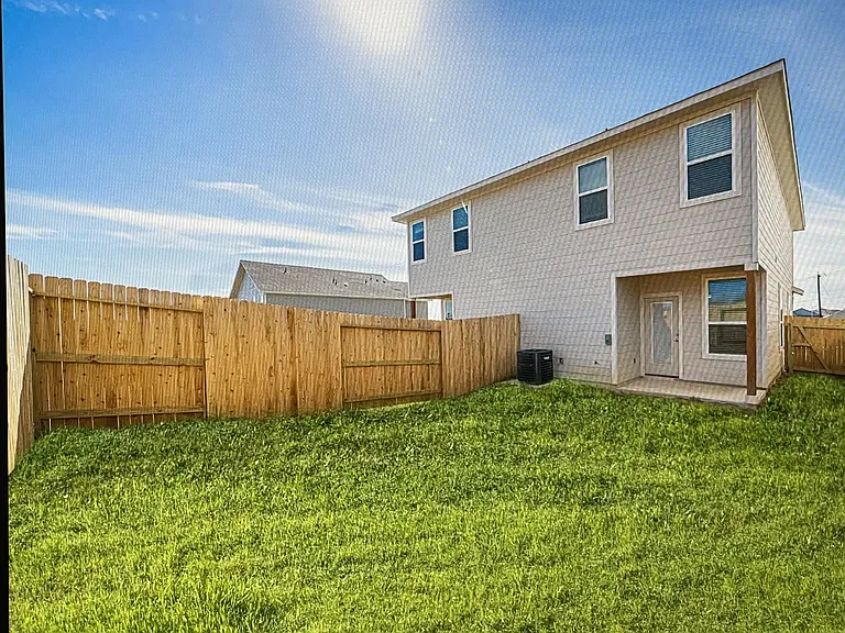 7545 Briarwood Pass #102 — Photo 21