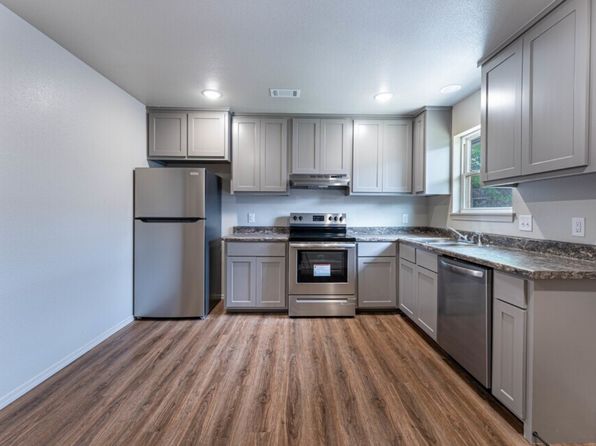 800 Henryetta St APT 15