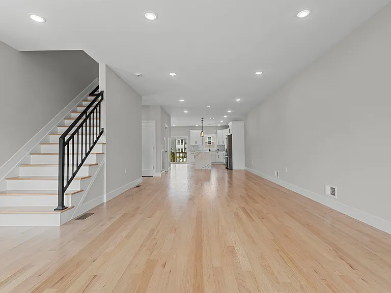 403A Maple St #A — Photo 13