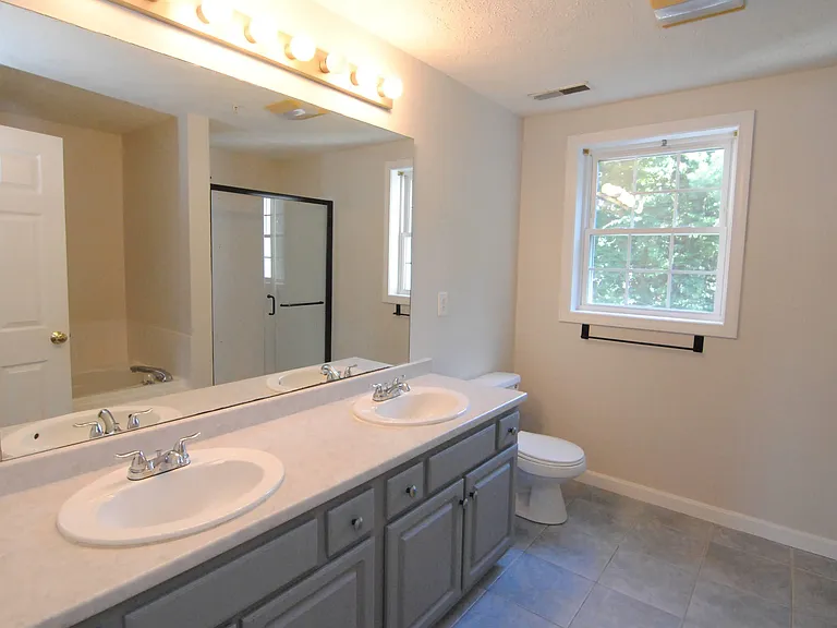 68 Georgetown Dr — Photo 26