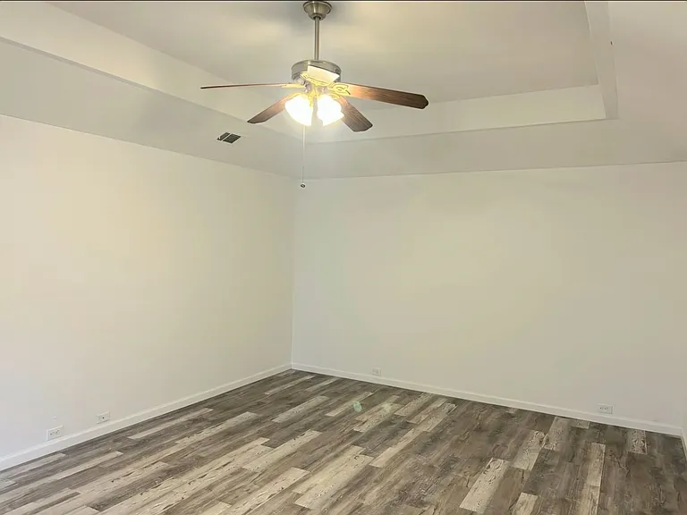 801 Summit Dr — Photo 6