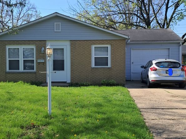1615 W Lock Raven Rd, Champaign, IL 61821