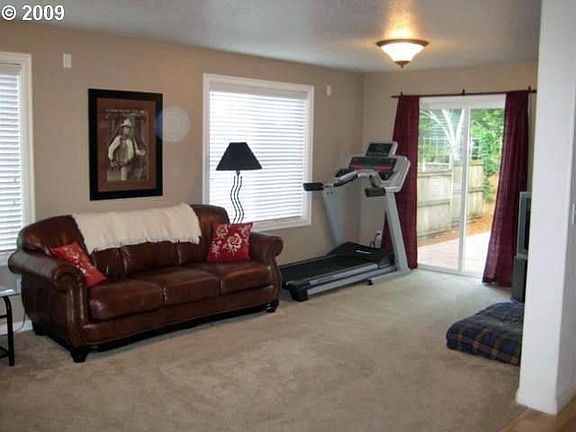 1775 White Oak Dr., Eugene