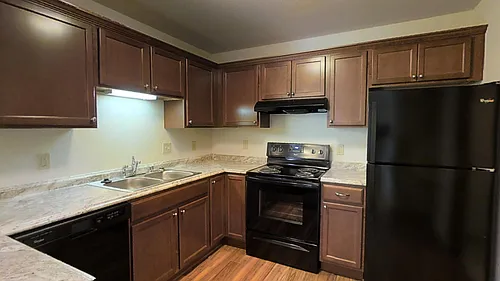 605 Cedar Bluffs Way #8 Photo 1