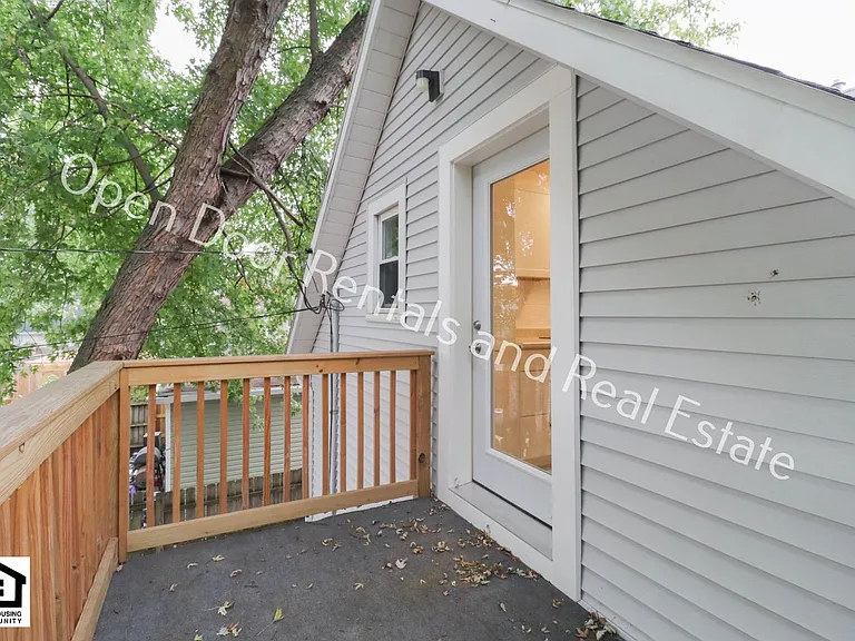 1315 Wall St — Photo 2