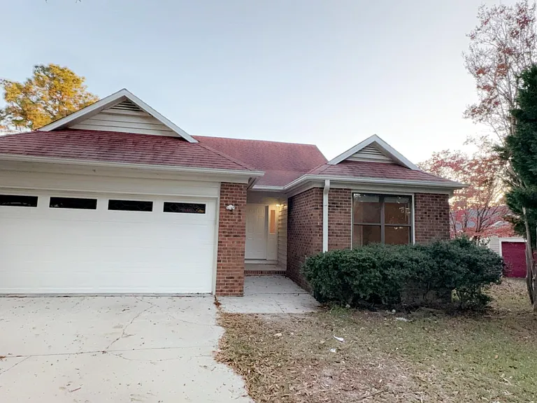 103 Ashton Pl — Photo 2