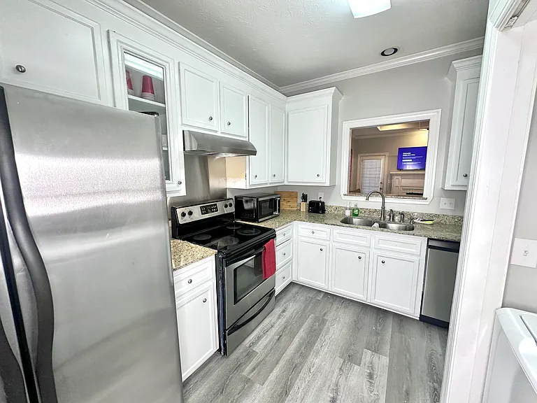 8 Stanford Ct — Photo 8