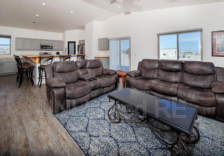 7756 N Sierra Vista Dr — Photo 28