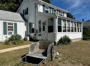 40 School St APT 2, Woburn, MA 01801