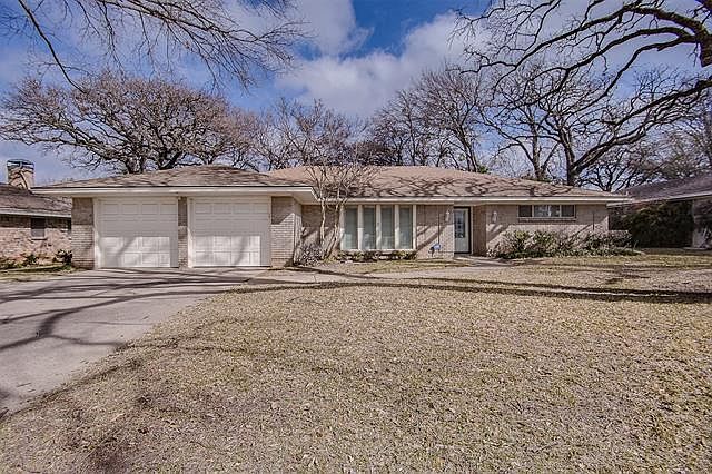 1st image of 1805 Park Hill Dr