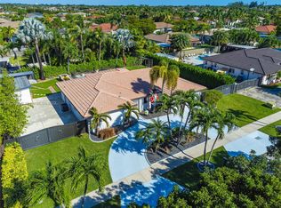 13261 SW 204th St, Miami, FL 33177