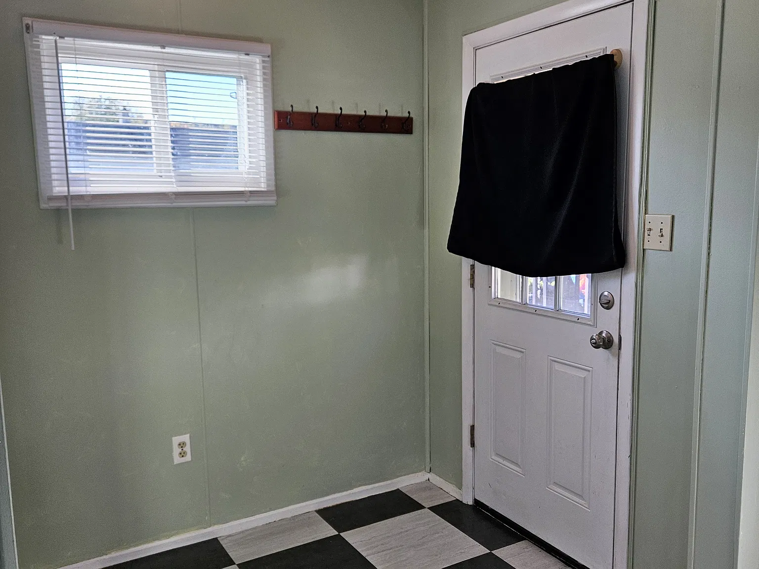2 bed, 659 sqft, $1,000 — Photo 2