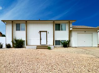 327 Iris Dr, Fountain, CO 80817