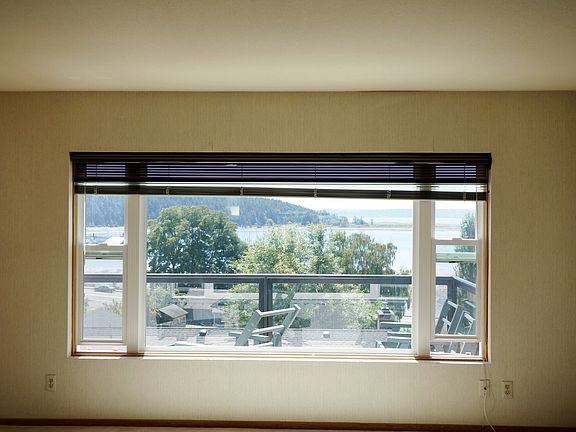 3rd image of 1701 SE 9th Ave #4