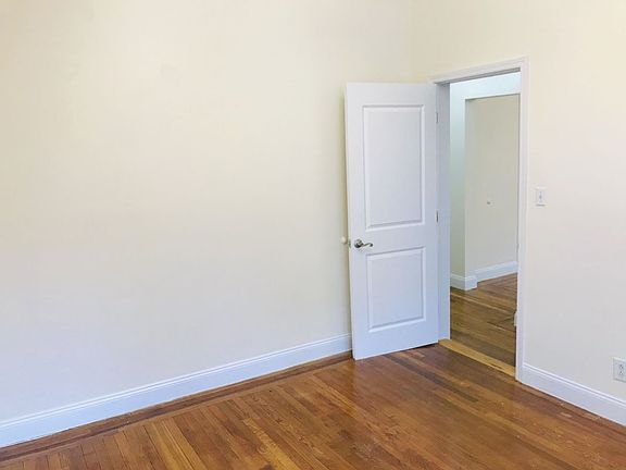 4th image of 307 Eastern Pkwy APT 3G