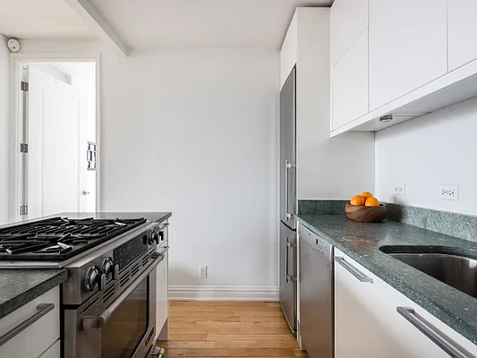 Sold by Sotheby's International Realty | media 4