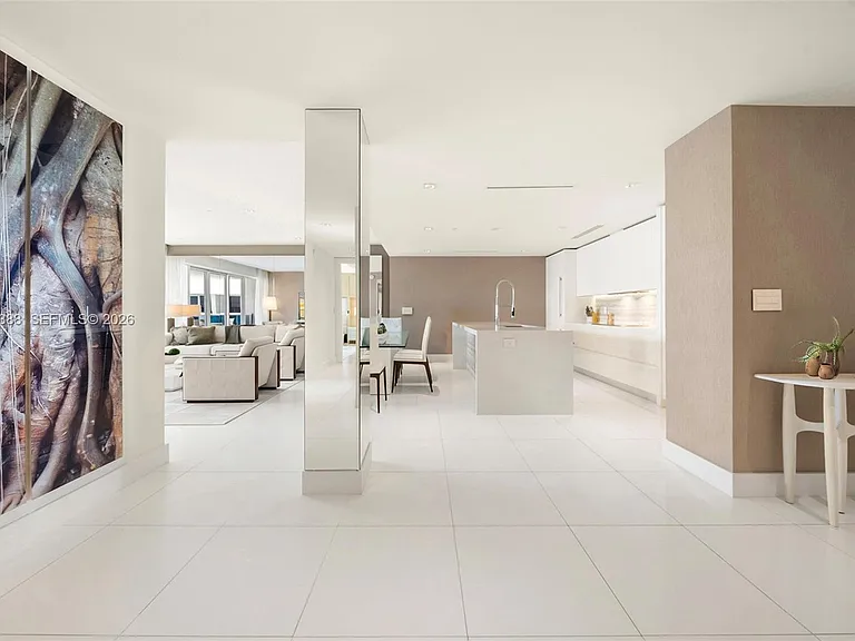102 24th St #Penthouse 1718 — Photo 7