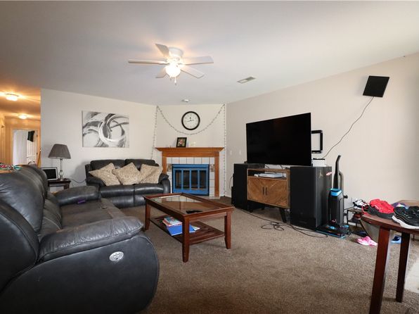 fayetteville-arkansas-439593432 picture