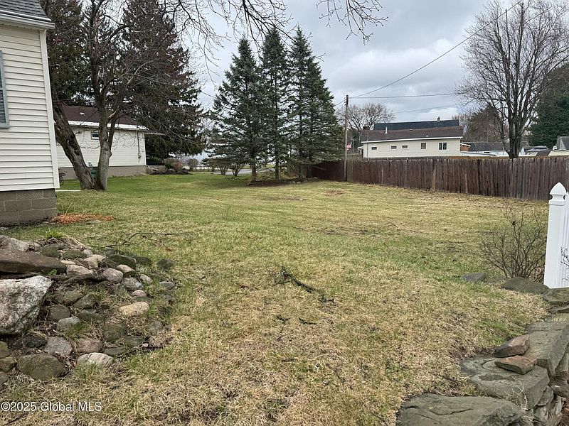 2nd image of 1357 Rosewood Avenue