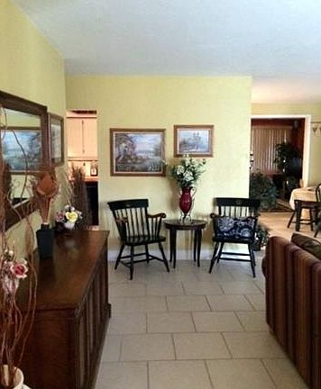 4th image of 27526 Garrett St