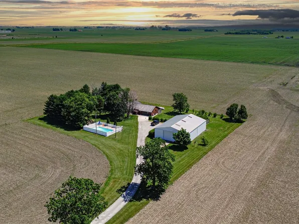 8938 N County Road 620e, Mattoon, IL 61938