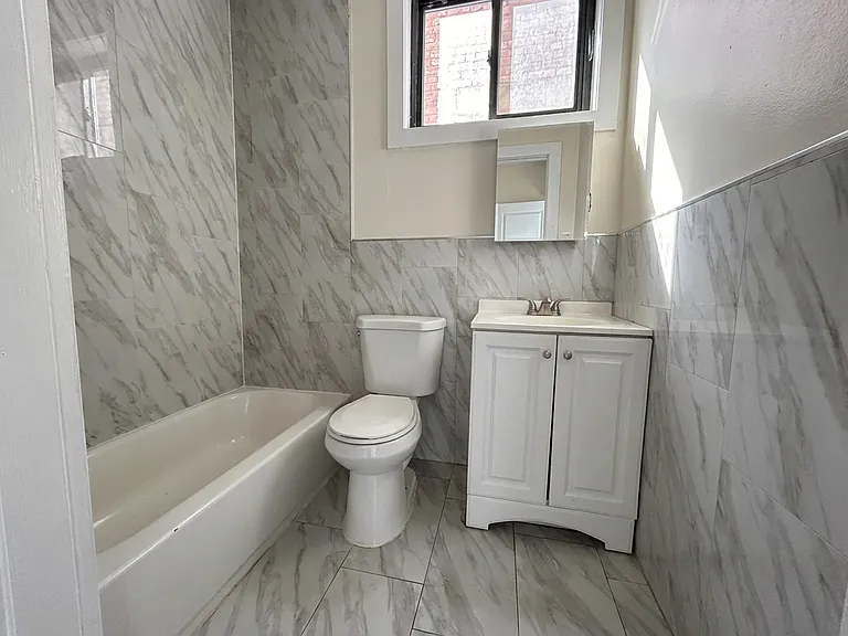 358-360 S Orange Ave #2R — Photo 9