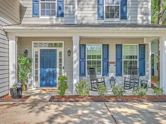 3rd image of 134 Comiskey Park Cir