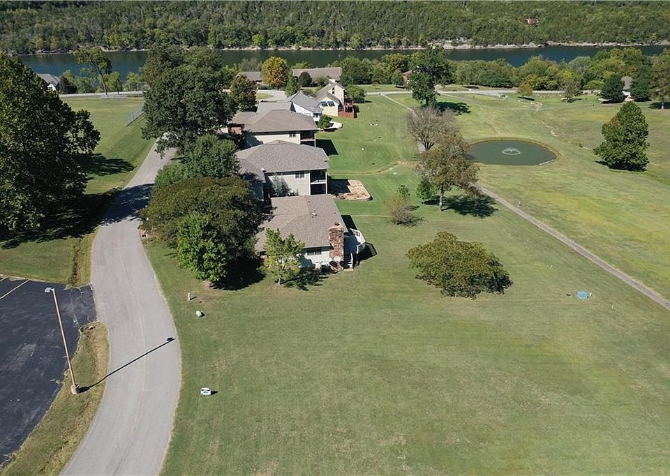2nd image of Buckskin Ln