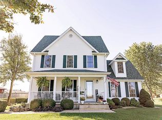 908 E 17th St, Mountain Grove, MO 65711
