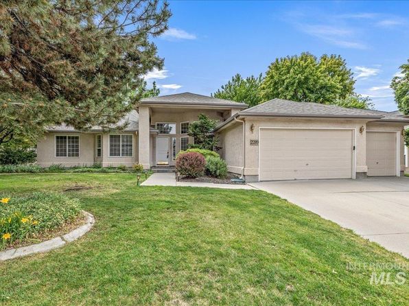 2289 E Shalimar Dr, Eagle, ID 83616