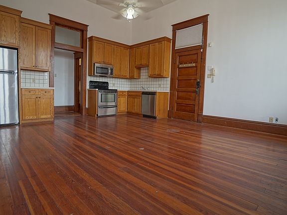 2nd image of 100 W Hopkins St #204
