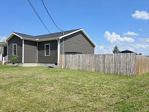 4th image of 653 Sullivan Rd