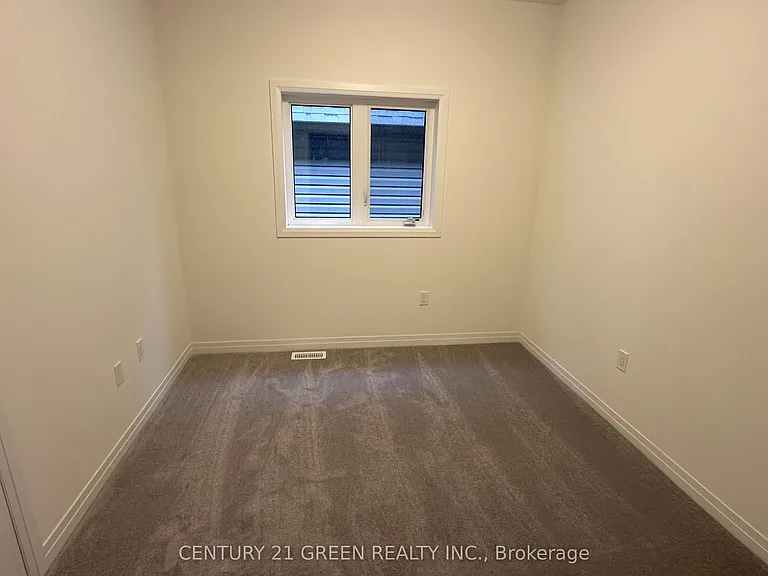 126 Hitchman St — Photo 24
