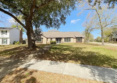 443 Bayou View Dr Photo 1