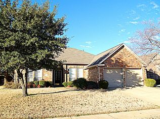 1109 Oakhollow Dr, Corinth, TX 76210