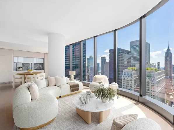 125 Greenwich Street image 1 of 8