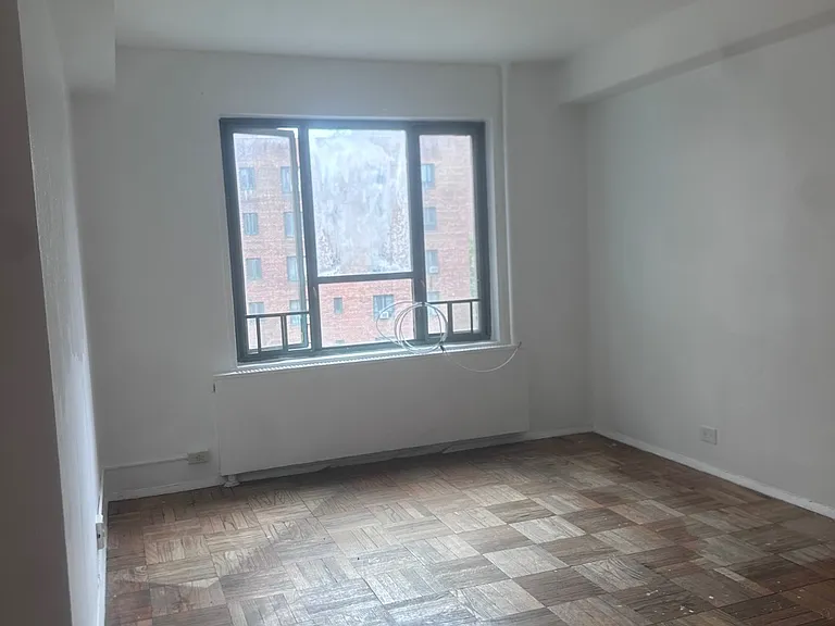 1641 Metropolitan Ave #5C — Photo 5