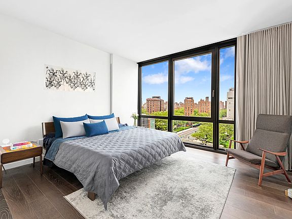 5th image of 302 E 96th St #1003