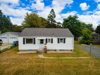 29 Suzanne St, Springfield, MA, 01104