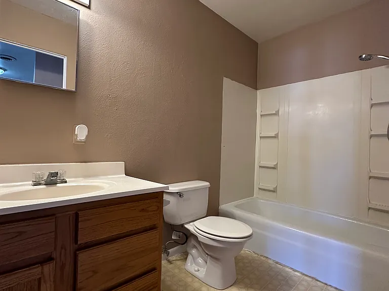 2704 Pine St #2 — Photo 6