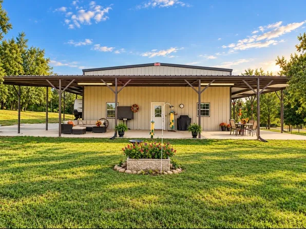 835 Wood Hollow Dr, Weatherford, TX 76087