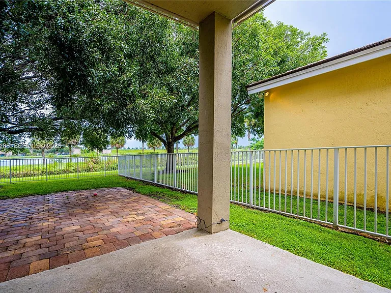 27621 SW 139th Pl — Photo 12