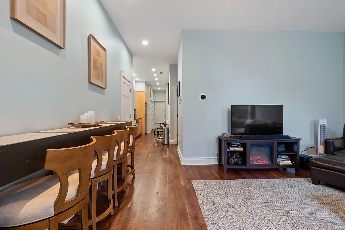 Building Photo - 1036 N Orleans St #1