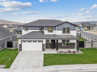 7967 Gilbert St, West Richland, WA