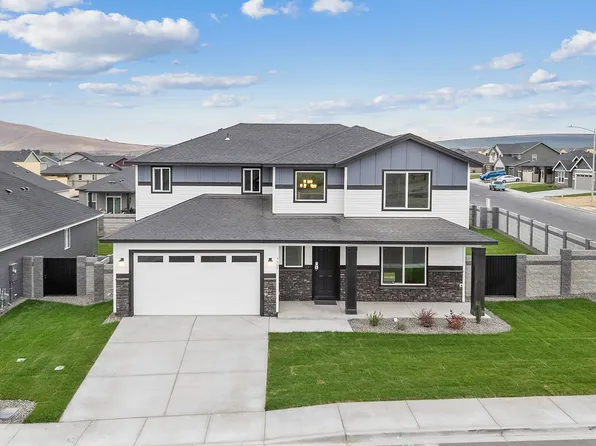 7967 Gilbert St, West Richland, WA 99353