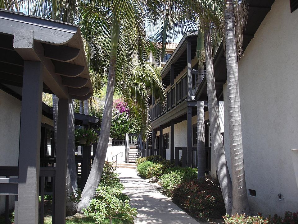 10 units in Old Town