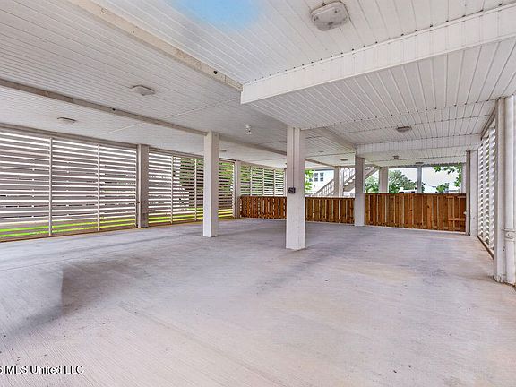 4th image of 212 Clark Ave