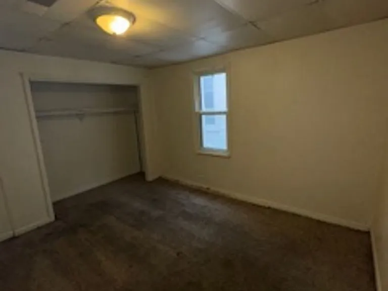 2513 W Illinois St — Photo 4